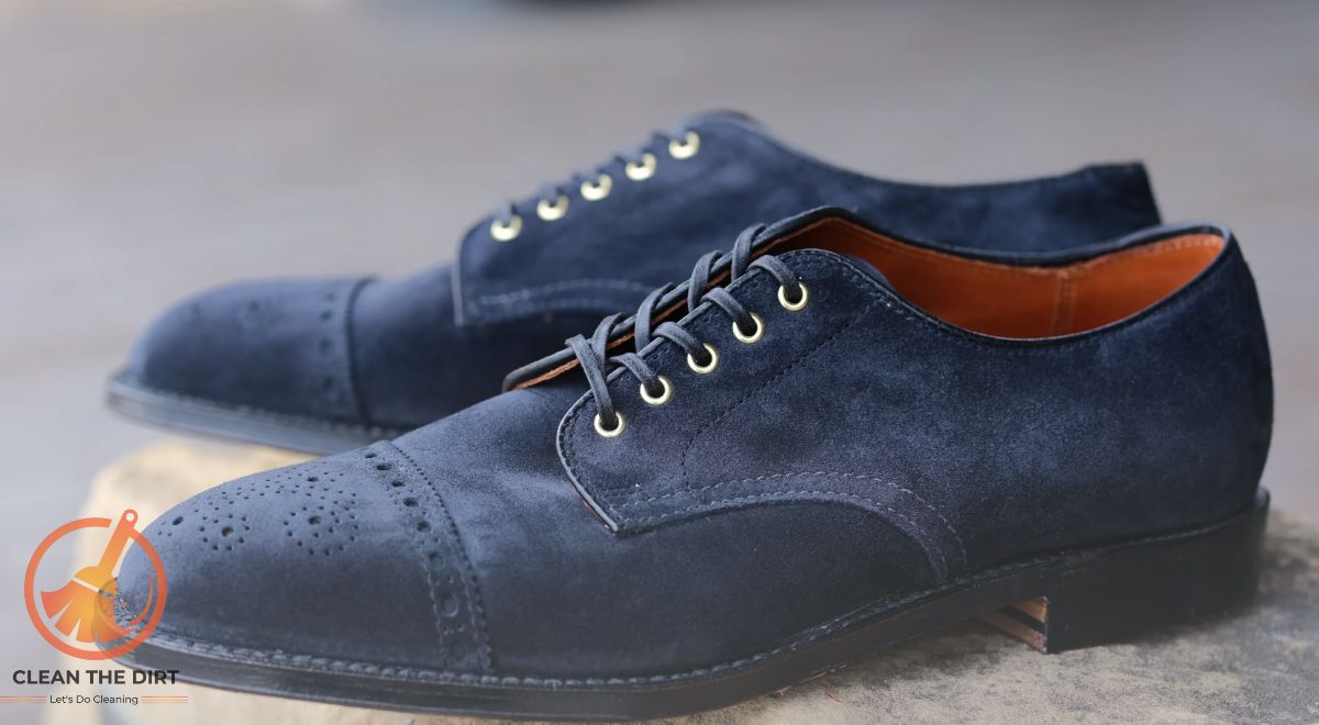 How to Clean Suede Shoes Without Cleaner