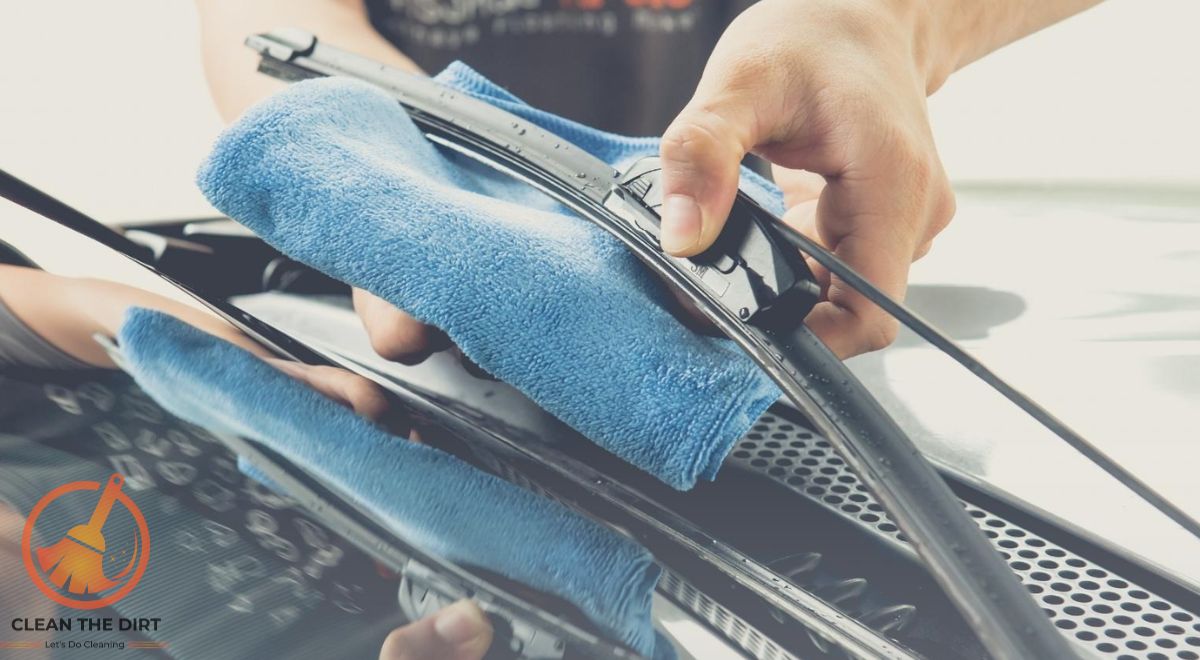 How to Clean Windshield Wipers? Tips for Clearer Drives How to Clean Windshield Wipers